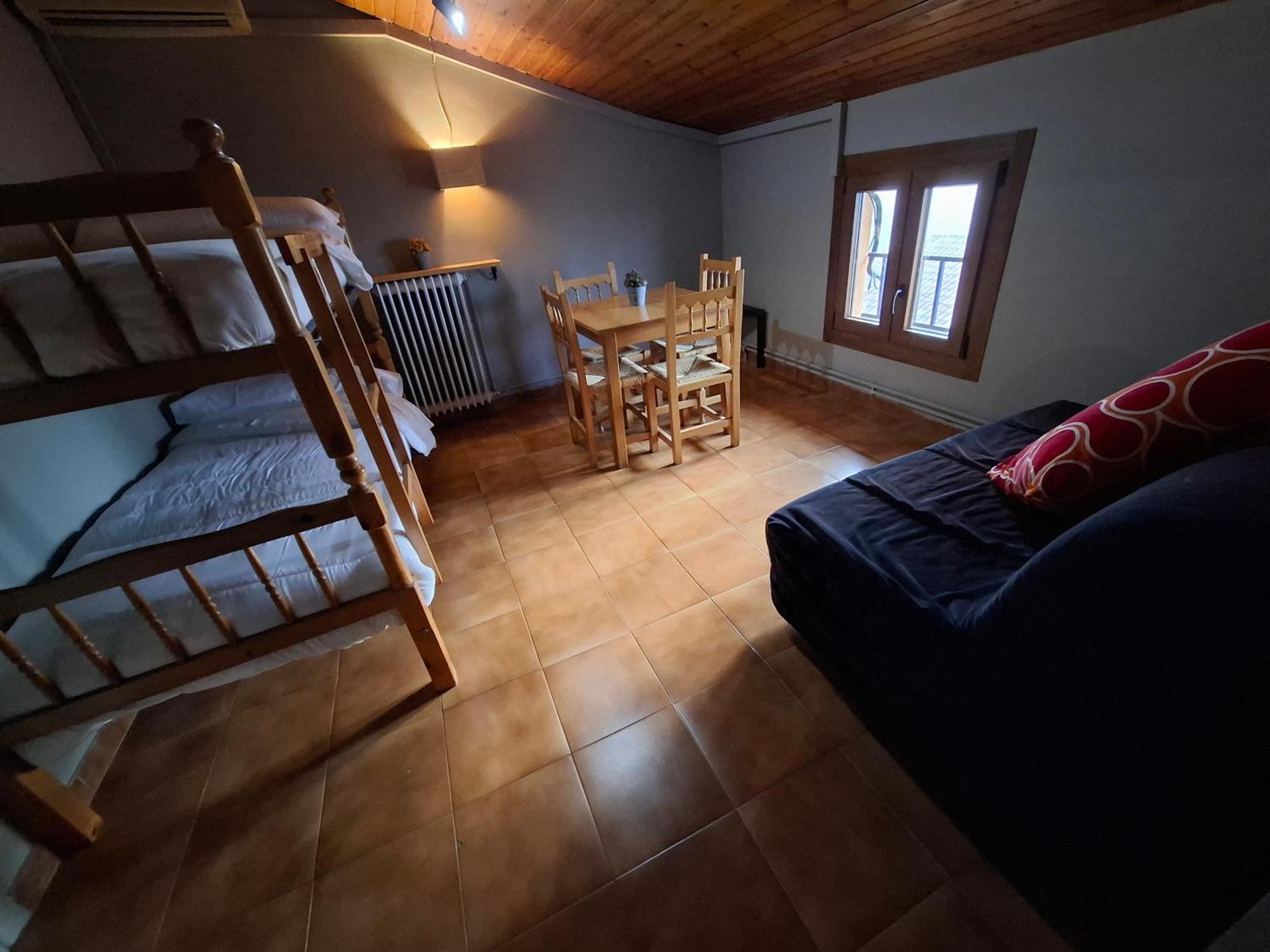 Hostal Casa Pirineus & Deportes De Aventura Baró Dış mekan fotoğraf